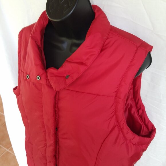 NWT NY&C Women's XL Red Zipper Vest - Picture 3 of 9